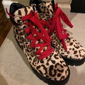 Aqua leopard ladies hiking boots sz7